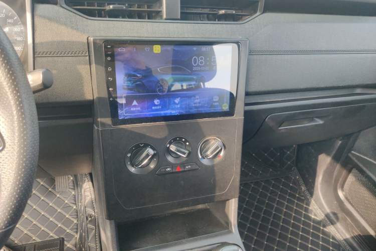 Used Wuling Hongguang PLUS 2019 1.5T Manual Standard Edition 5 Seats
