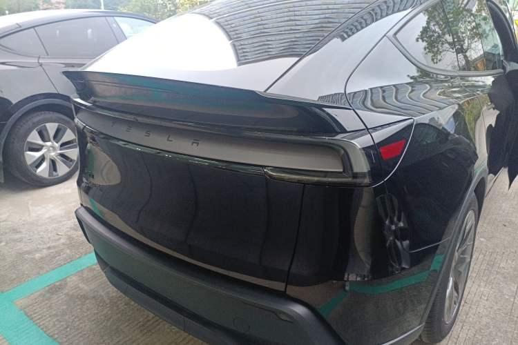 Used Tesla Model Y L 2025 Model Long-Range All-Wheel-Drive Version