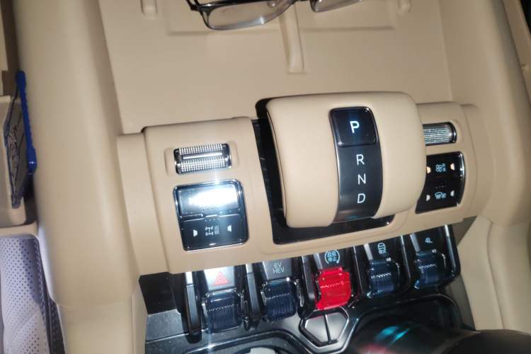 Used Formula Leopard 8 2025 Smart & Brave Flagship Edition 6 Seats