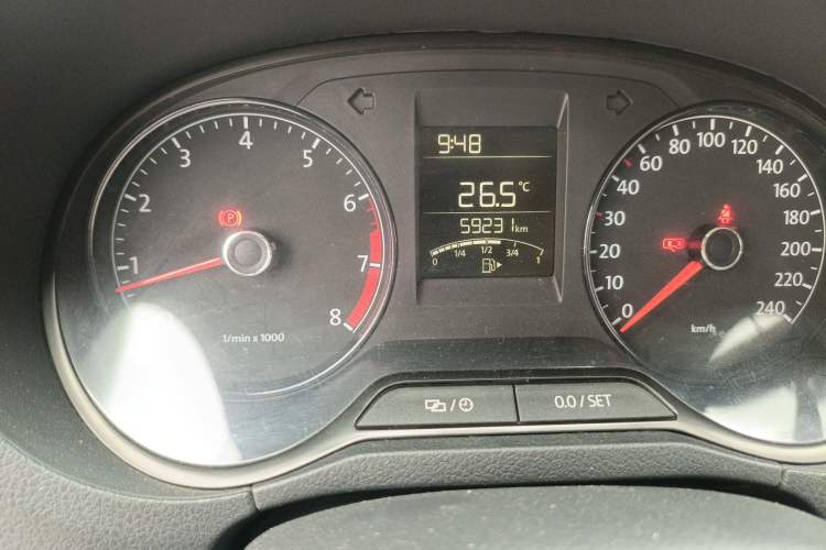 Used Volkswagen Polo 2014 1.4L Manual Fashion Edition