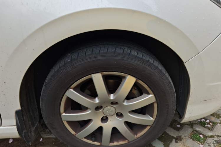 Used Peugeot 308 2014 Enjoy Edition Classic 1.6L Automatic Premium Model Right Front Wheel Hub