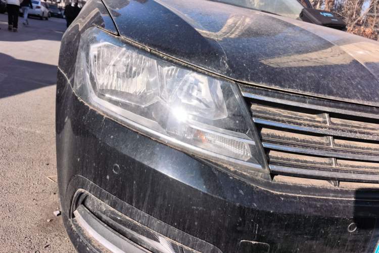 Used Volkswagen Lavida 2015 1.6L Automatic Comfort Edition Right Front Headlight