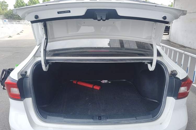 Used Roewe i5 2020 1.5L Manual 4G Connect Leehao Flagship Edition