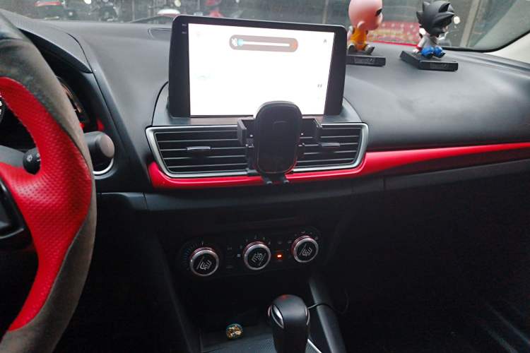 Used Mazda 3 Axela 2017 Sedan 1.5L Automatic Comfort Model Emission Standard China V