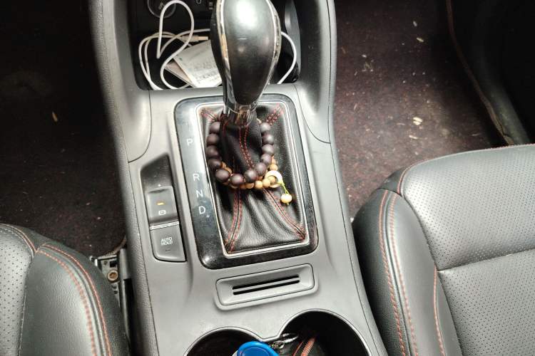 Used CHANGAN CS75 2014 1.8T Automatic Elite Model China IV Standard Gear Lever