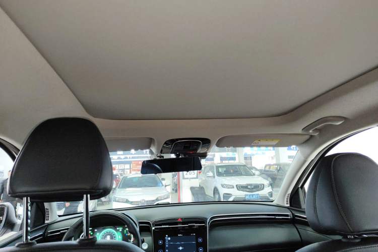 Used Hyundai Tucson 2023 Tucson L 1.5T Automatic Two-Wheel Drive DLX Luxury Edition Headliner