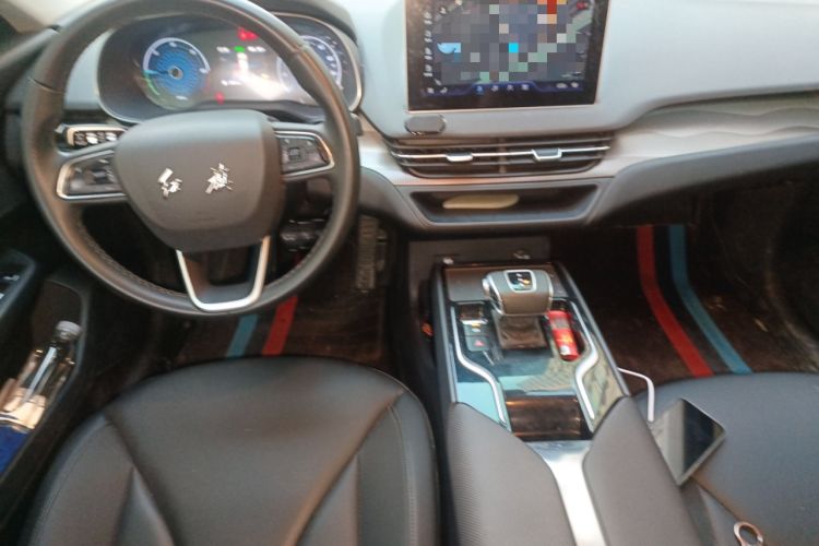 Used Hongqi E-QM5 2022 431 km Charge & Enjoy Edition Center Console