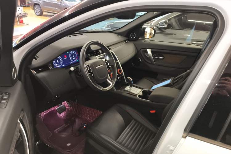 Used Land Rover Discovery Sport 2020 249 PS R-Dynamic Performance Tech Edition 5 Seats
