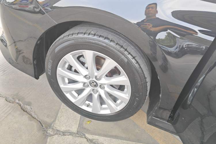 Used Toyota Camry 2018 2.0G Luxury Edition
