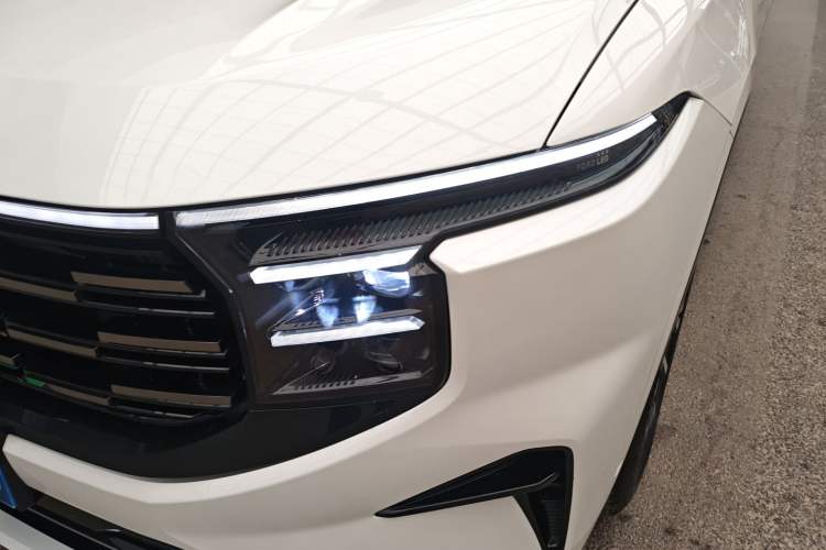 Used Ford Edge 2023 Ford Explorer L 2.0T EcoBoost Four-Wheel Drive 7-Seater Supreme Model
