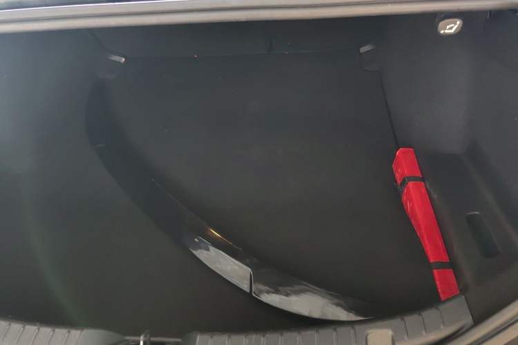 Used Mazda 3 Axela 2020 1.5L Automatic ZhiMei Edition Trunk