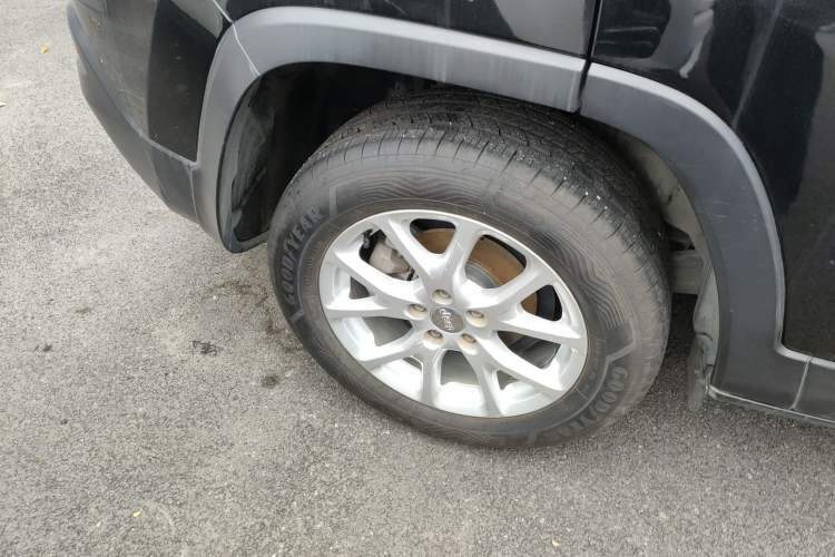 Used Jeep Cherokee 2016 2.4L Leading Edition