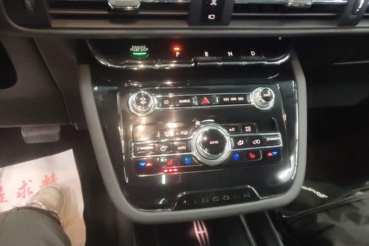 Used Lincoln Corsair 2021 2.0T Two-Wheel-Drive Luxury Edition
