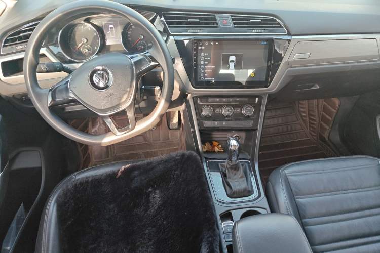 Used Volkswagen Touran 2016 Volkswagen Touran L 280TSI DSG Comfort Edition