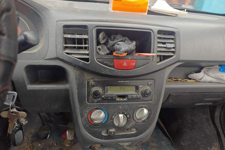 Used BAIC Weiwang 306 2013 1.2L Value Edition Basic 7-Seater A12 China IV Standard
