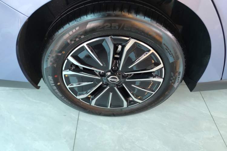 Used Nissan N6 2026 Model 180 Max Right Rear Wheel Hub