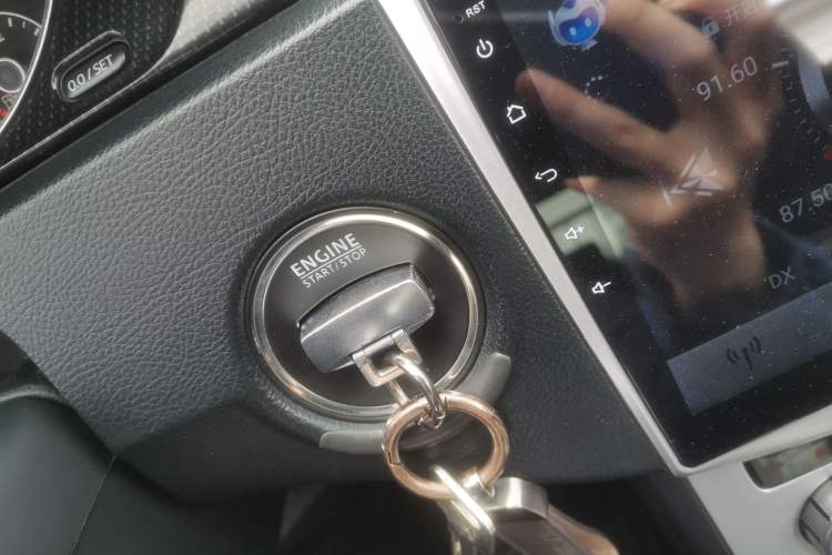 Used Volkswagen Magotan 2012 1.8TSI Luxury Model Vehicle Key