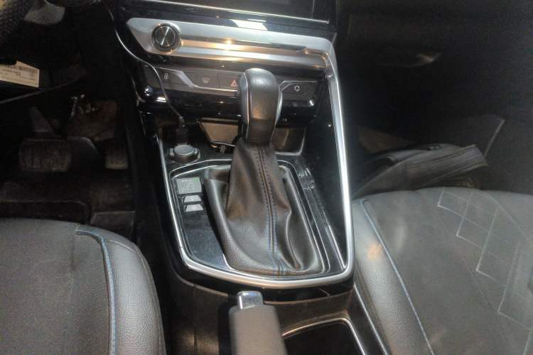 Used Peugeot 308 2016 1.6L Automatic Luxury Edition Gear Lever