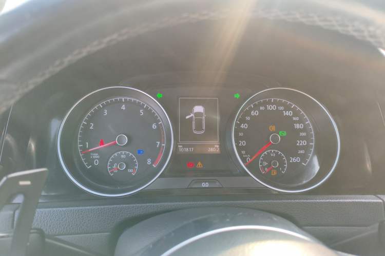 Used Volkswagen Golf 2016 1.4TSI Automatic R-Line
