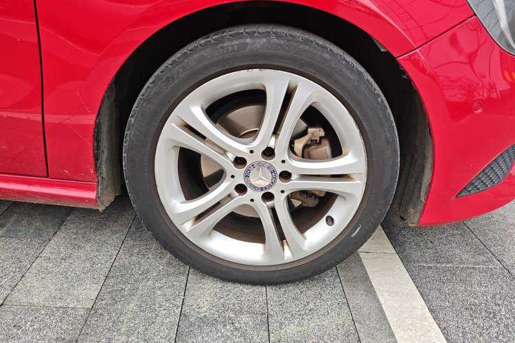 Used Mercedes-Benz A-Class 2015 A 180 Right Front Wheel Hub