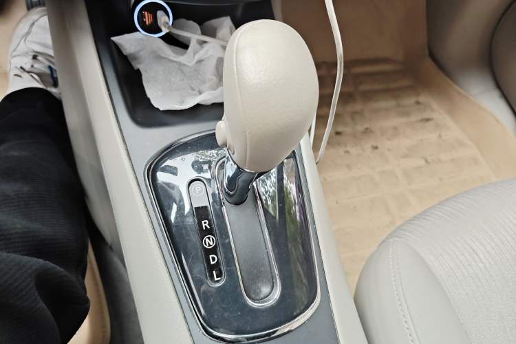 Used Nissan Tiida 2011 1.6L CVT Smart Version