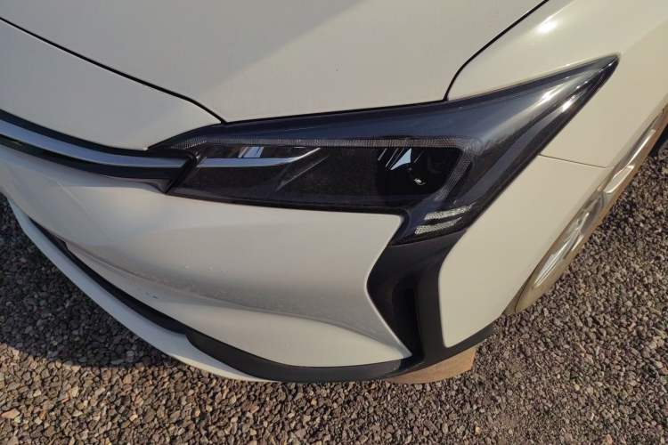 Used Buick Velite 6 2023 430km Range Commuter Version
