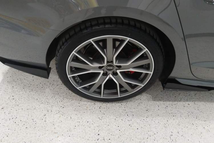 Used Audi S4 2022 S4 3.0TFSI Right Rear Wheel Hub