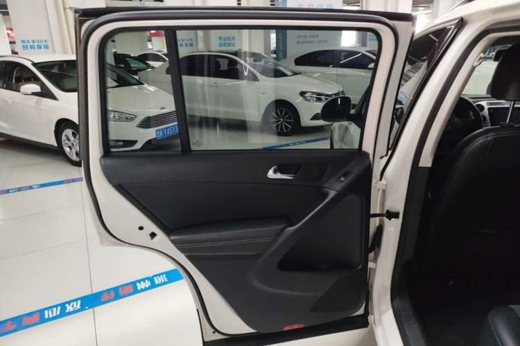 Used Volkswagen Tiguan L 2017 300TSI Automatic Two-Wheel Drive Silk Road Luxury Edition