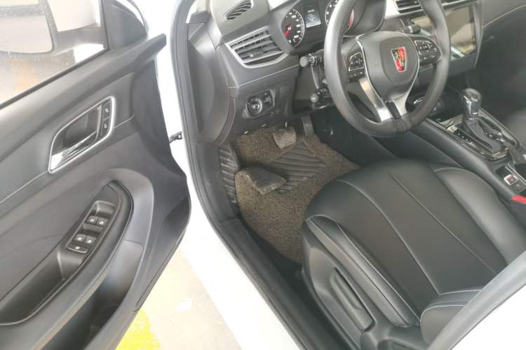 Used Roewe i5 2019 1.5L Automatic 4G Connected Langhao Edition Driver Seat