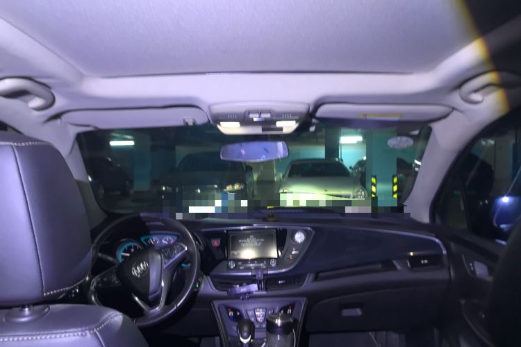 Used Buick Envision 2015 20T Two-Wheel-Drive Elite Model Headliner