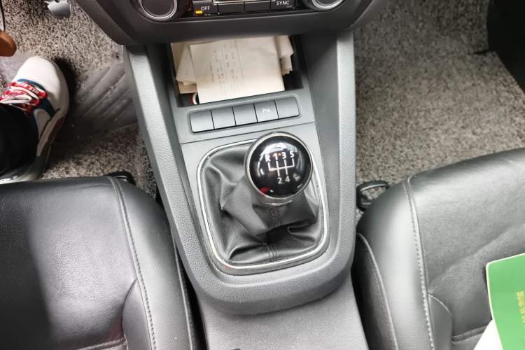 Used Volkswagen Sagitar 2014 Revised Version 1.4TSI Manual Luxury Edition
