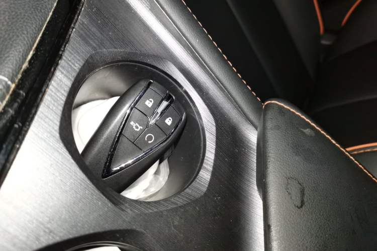 Used CHANGAN OSHAN X7 PLUS 2022 1.5T Blue Whale Edition Automatic Prestige Version Vehicle Key