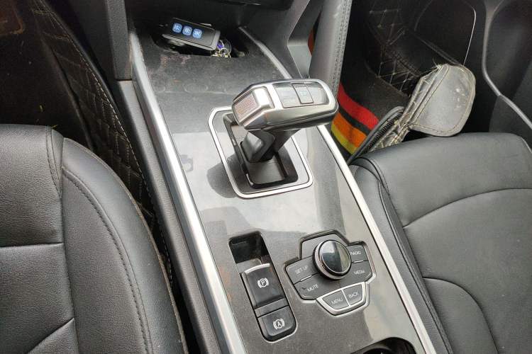 Used Haval H6 2019 Sport Edition 1.5T Automatic Two-Wheel Drive Elite Model China VI Gear Lever