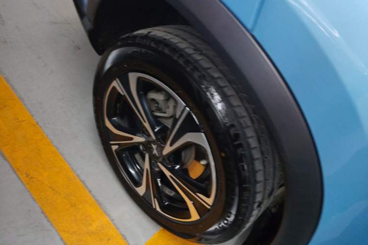 Used XPeng G3 2020 520i Luxury Edition Right Rear Wheel Hub