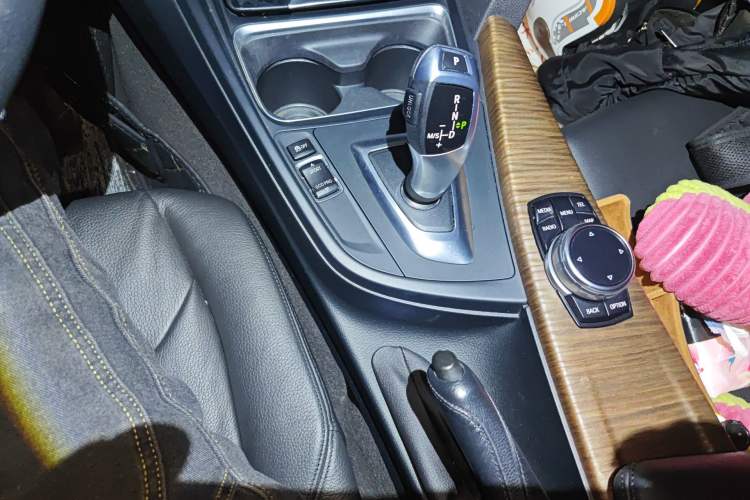 Used BMW 3 Series GT 2014 320i Design Package Model