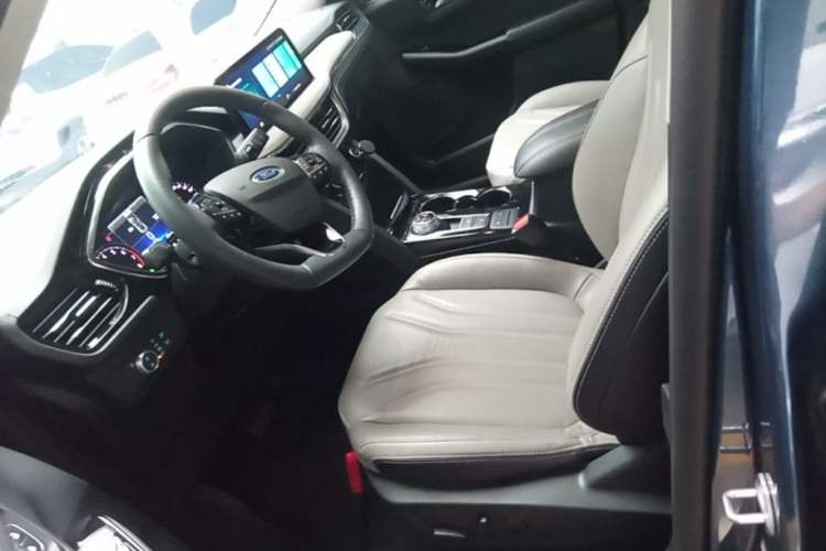 Used Ford Escape 2020 EcoBoost 245 Two-Wheel-Drive Comfort Edition
