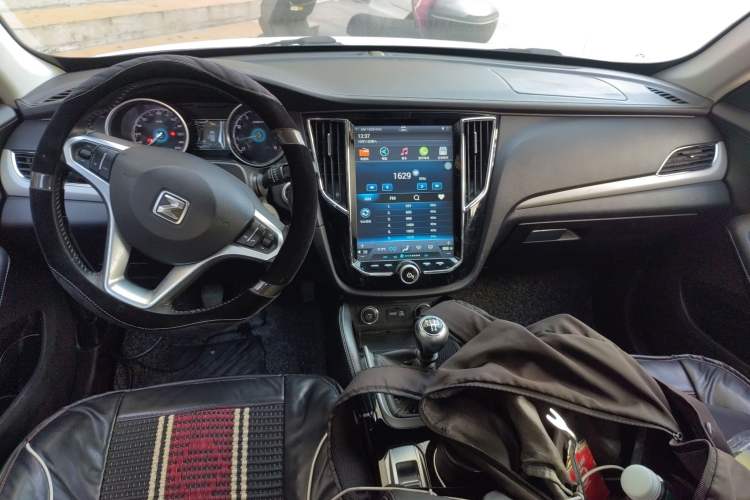 Used Zotye SR7 2016 1.5T Manual Cube Heart Edition China IV Standard
