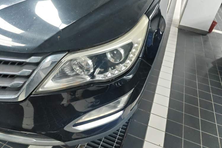 Used Baojun 560 2015 1.8L manual luxury version
