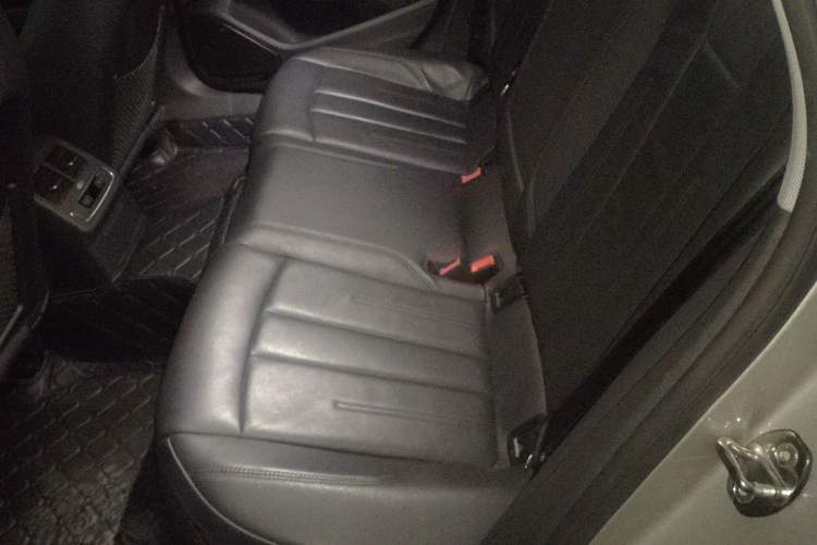 Used Audi A4L 2018 30th Anniversary Edition 40 TFSI Fashion Model
