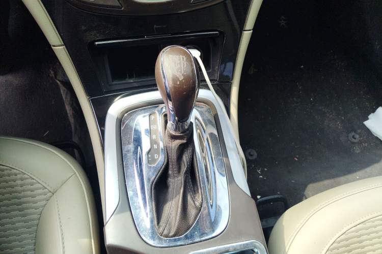 Used Buick Regal 2014 2.0L Leading Fashion Edition