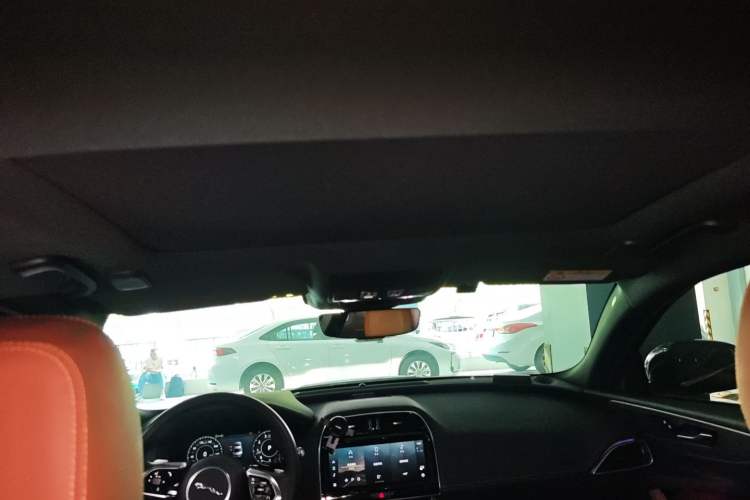 Used Jaguar XEL 2021 2.0T 250 PS R-DYNAMIC S Advanced Sport Edition Headliner