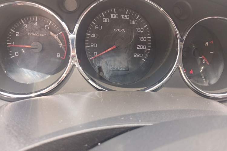 Used Dongfeng Aeolus S30 2014 1.5L Manual Gratitude Edition Odometer Close Up