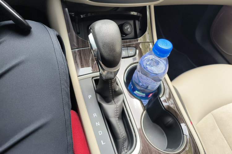 Used Buick Verano 2019 Sedan 15S Automatic Leading Model Gear Lever