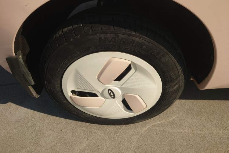 Used Chery QQ Ice Cream 2022 170km Sundae Phosphate Lithium-Ion
