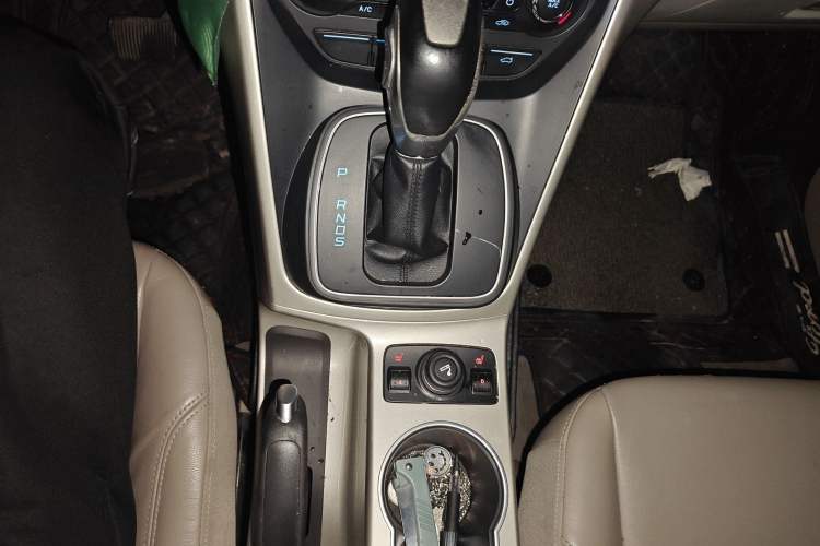 Used Ford Kuga 2013 1.6L GTDi 4x4 Elite Model
