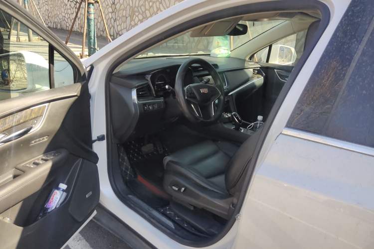 Used Cadillac XT5 2016 25T Luxury Model