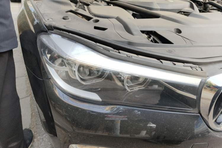 Used BMW 7 Series 2018 730Li Leading Model M Sport Package Right Front Headlight