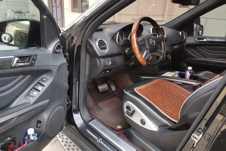 Used Mercedes-Benz M-Class 2010 ML 350 4MATIC Luxury Model
