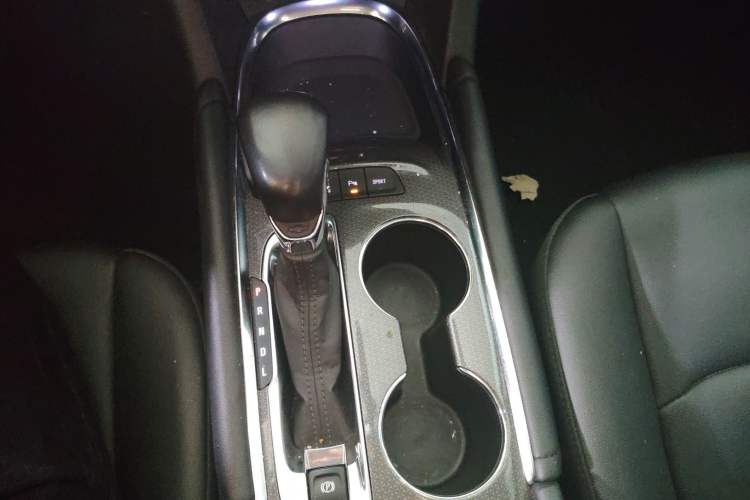 Used Chevrolet Malibu XL 2023 1.5T Sharp Edition Gear Lever
