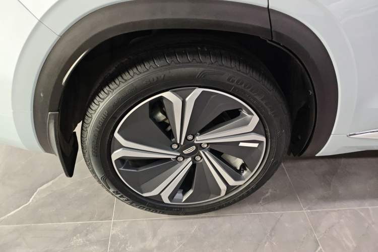 Used Geely Auto Monjaro L 2022 1.5T Leishen Hi·F Plug-in Hybrid Super Xun Right Rear Wheel Hub